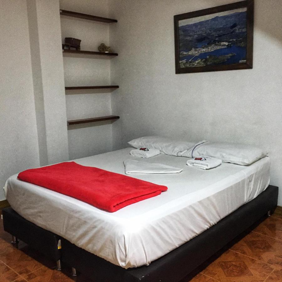 La Casona Hostel Гуатапе Екстер'єр фото
